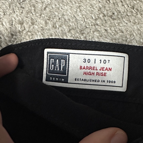 GAP Women's Black Jeans - Picture 2 of 4
